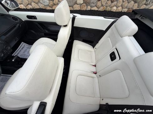 Used 2007 Volkswagen Beetle Triple White Edition FWD image 20