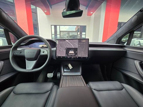 Used 2024 Tesla Model X AWD/4WD image 24
