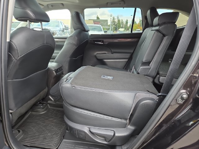Used 2020 Toyota Highlander Limited AWD/4WD image 35