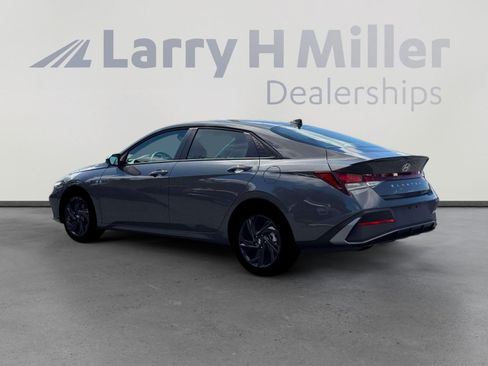 New 2026 Hyundai Elantra SEL Sport FWD image 4