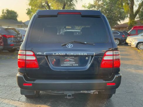 Used 2004 Toyota Land Cruiser image 17