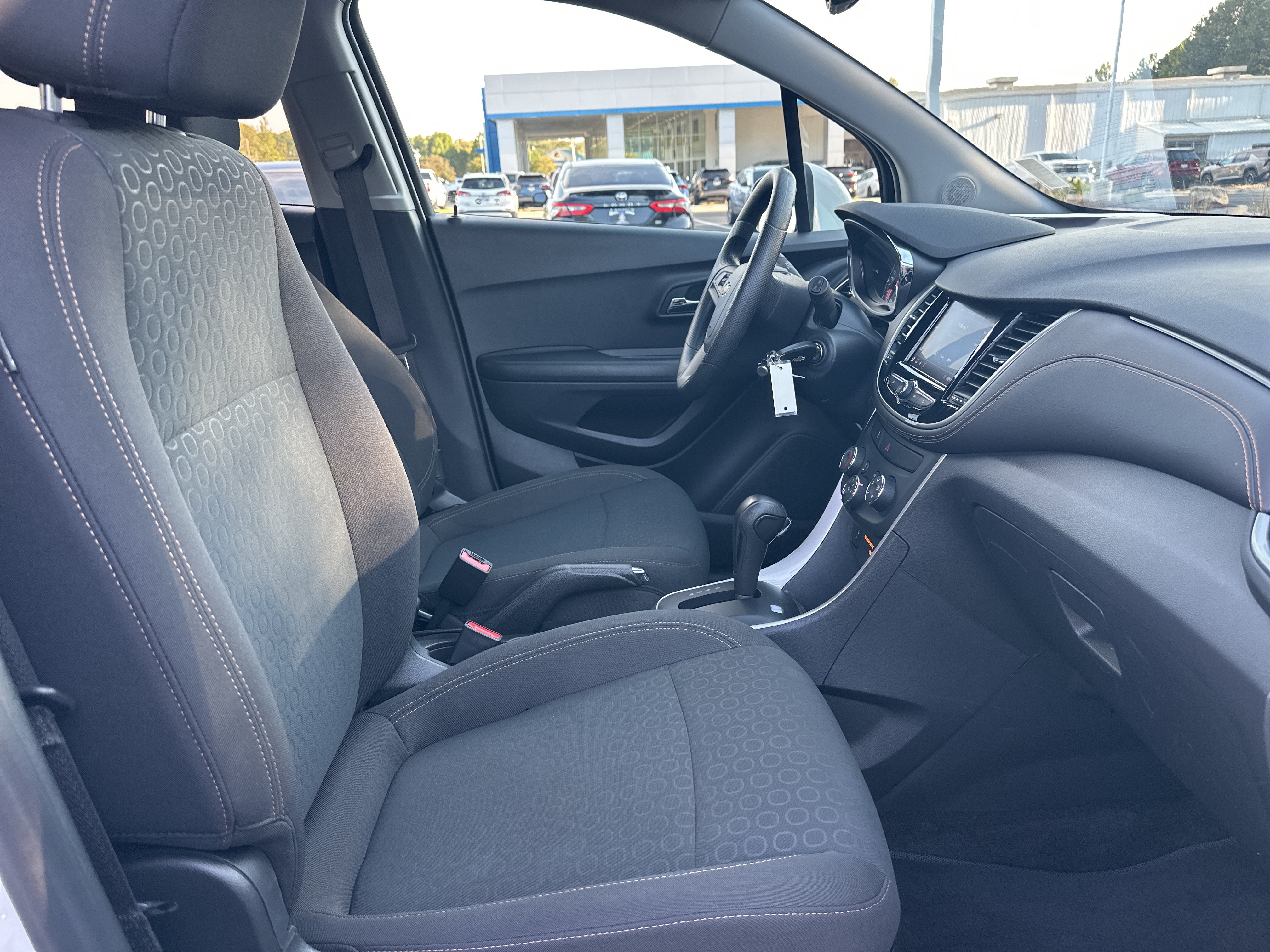 Used 2021 Chevrolet Trax LS w/ Tint and Cruise Package FWD image 13