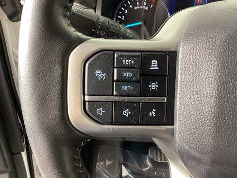Used 2024 Ford Expedition XLT AWD/4WD image 26