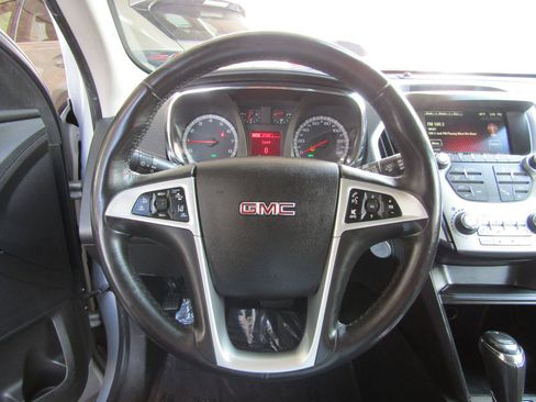 Used 2017 GMC Terrain SLE w/ Technology Package AWD/4WD image 13