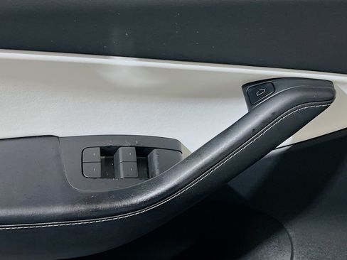 Used 2022 Tesla Model Y Performance AWD/4WD image 14