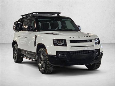 Used 2023 Land Rover Defender 110 X-Dynamic SE AWD/4WD image 3