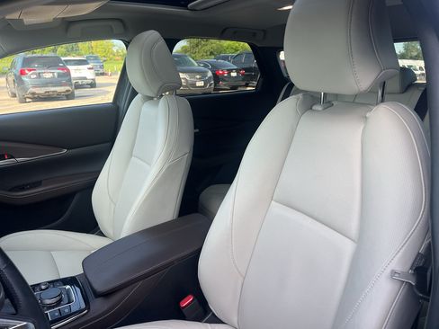 Used 2023 MAZDA CX-30 AWD 2.5 S w/ Premium Package image 10
