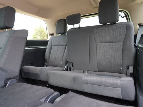 Used 2022 Ford Expedition XLT AWD/4WD image 26
