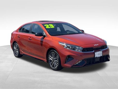Used 2023 Kia Forte GT-Line w/ GT-Line Premium Package FWD image 3