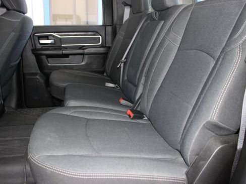Used 2019 RAM 2500 Big Horn w/ Black Appearance Package AWD/4WD image 20