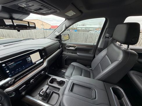 Used 2022 Chevrolet Silverado 1500 LT Trail Boss w/ LT Trail Boss Premium Package AWD/4WD image 14