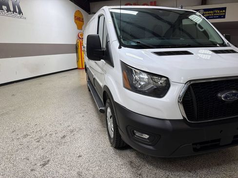 Used 2020 Ford Transit 250 Low Roof w/ Exterior Upgrade Package RWD image 14