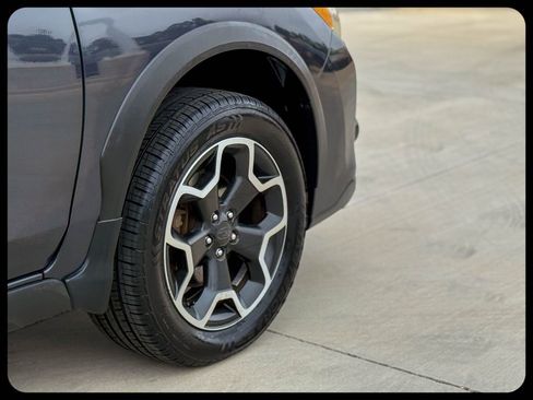 Used 2015 Subaru Crosstrek 2.0i Premium image 8