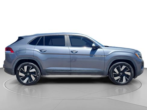 Used 2024 Volkswagen Atlas Cross Sport SE AWD/4WD image 6