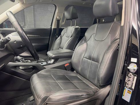 Used 2023 Kia Telluride SX AWD/4WD image 3