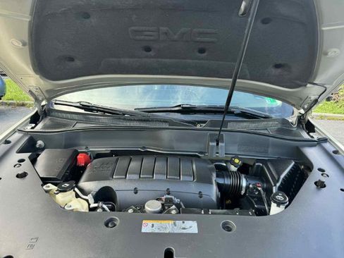 Used 2014 GMC Acadia SLT image 23