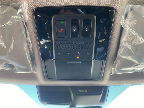 New 2026 Mitsubishi Outlander SE image 23