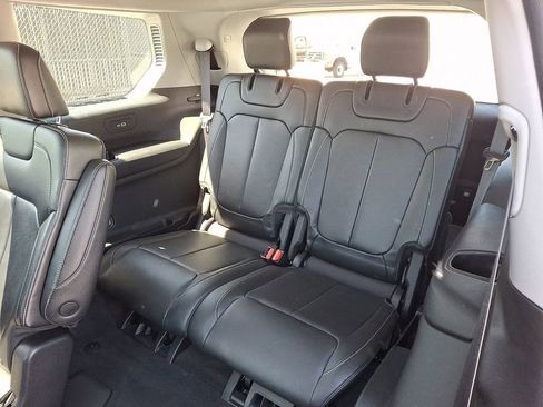 Used 2022 Jeep Grand Cherokee L Limited image 14