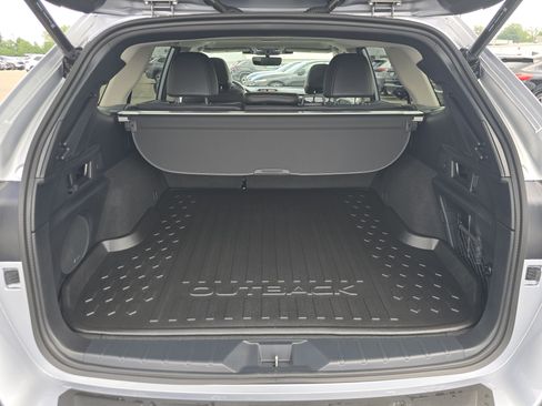 Certified 2025 Subaru Outback Limited AWD/4WD image 18