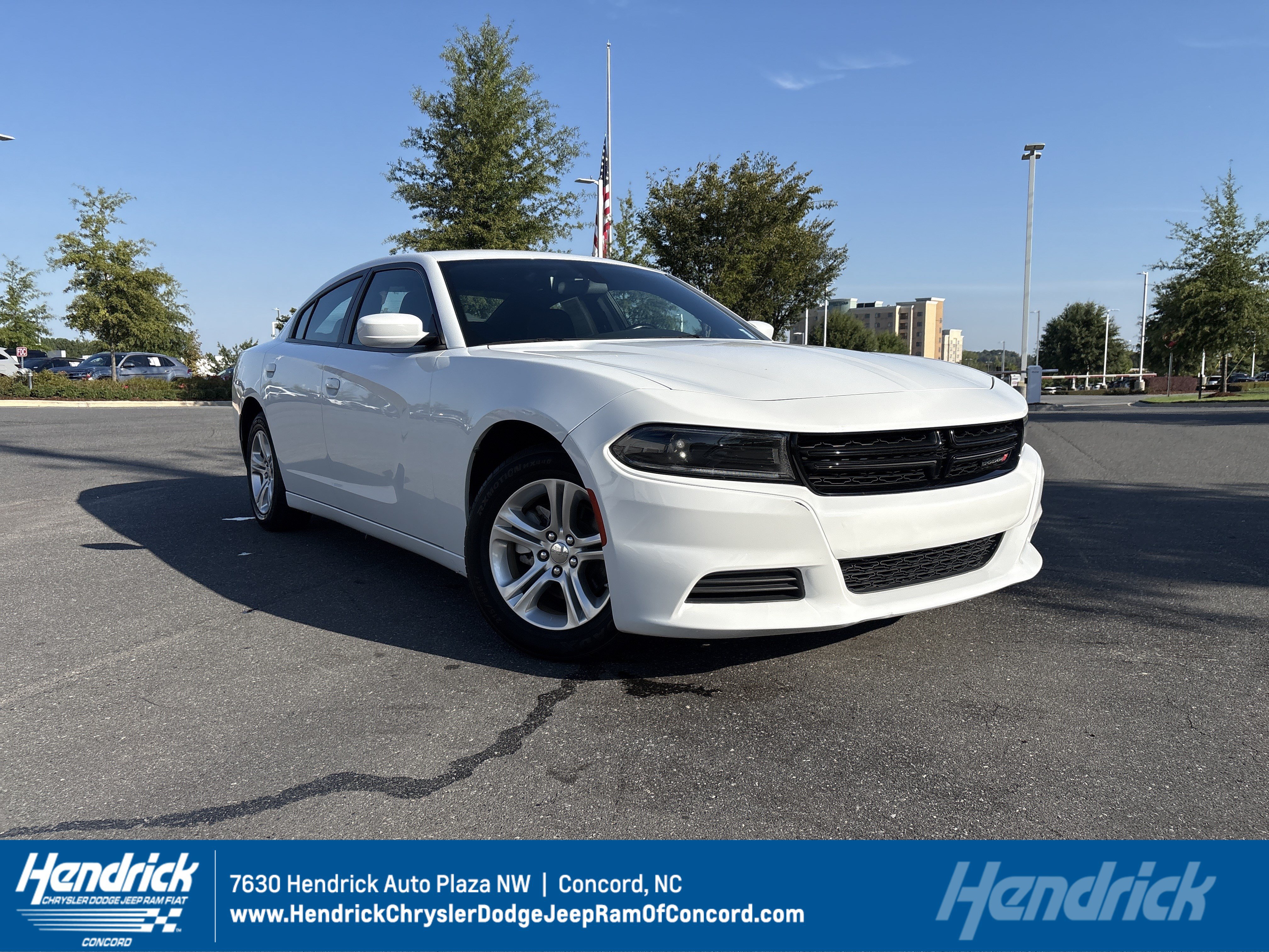 Used 2022 Dodge Charger SXT RWD image 1