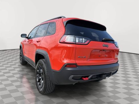 Used 2021 Jeep Cherokee Trailhawk w/ Technology Group AWD/4WD image 3