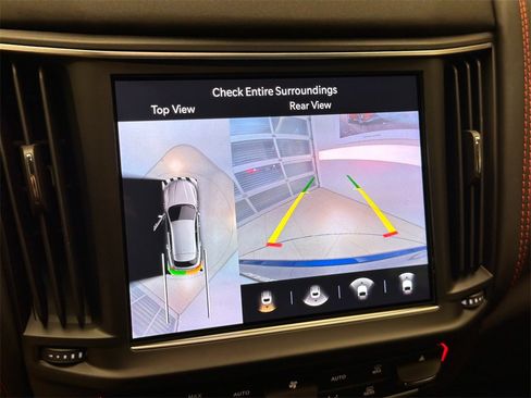 Used 2024 Maserati Levante GT Ultima image 40