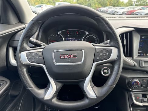 Used 2022 GMC Terrain SLE FWD image 17