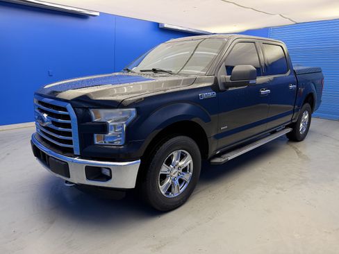 Used 2015 Ford F150 XLT w/ Equipment Group 302A Luxury AWD/4WD image 4