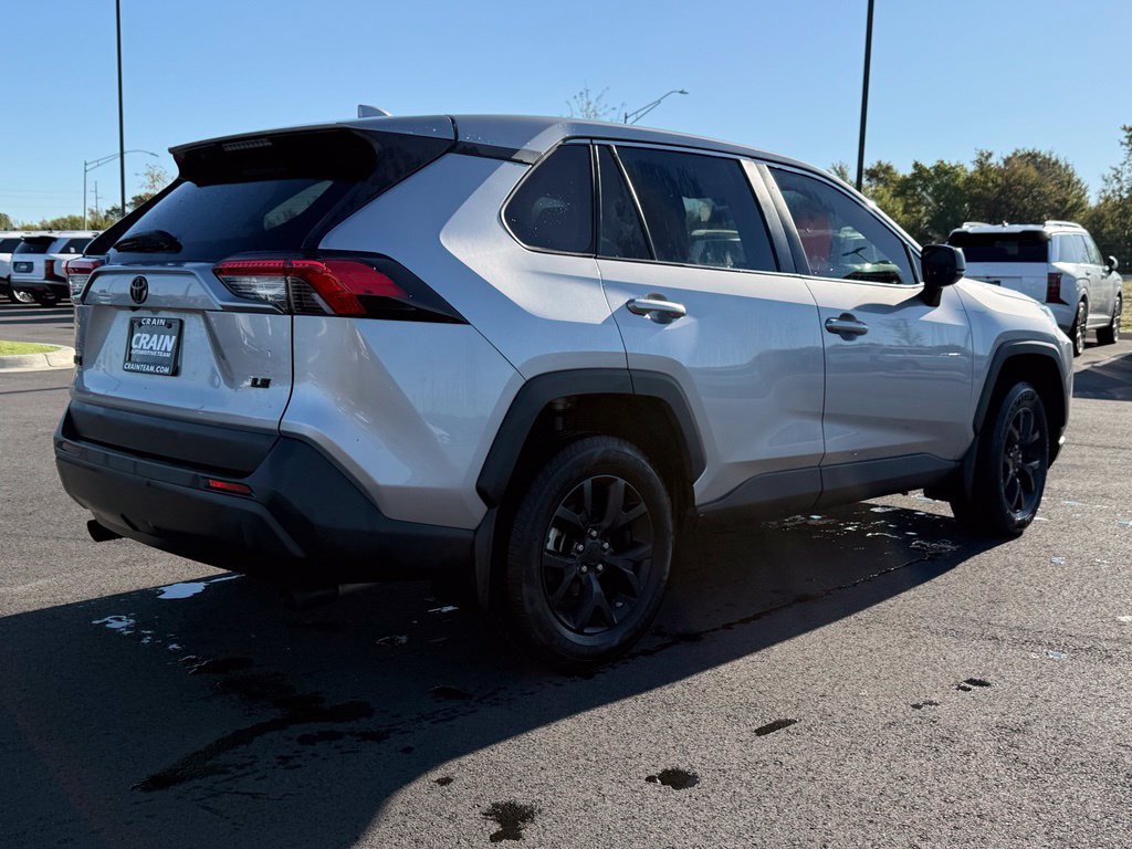 Used 2024 Toyota RAV4 LE FWD image 5