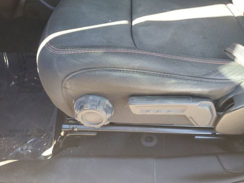 Used 2019 Jeep Wrangler Unlimited Rubicon image 26