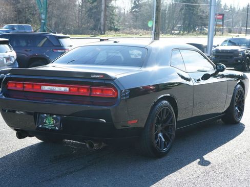 Used 2009 Dodge Challenger SRT8 w/ SRT Option Group II image 5