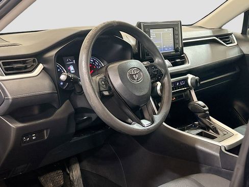 Used 2022 Toyota RAV4 LE FWD image 7