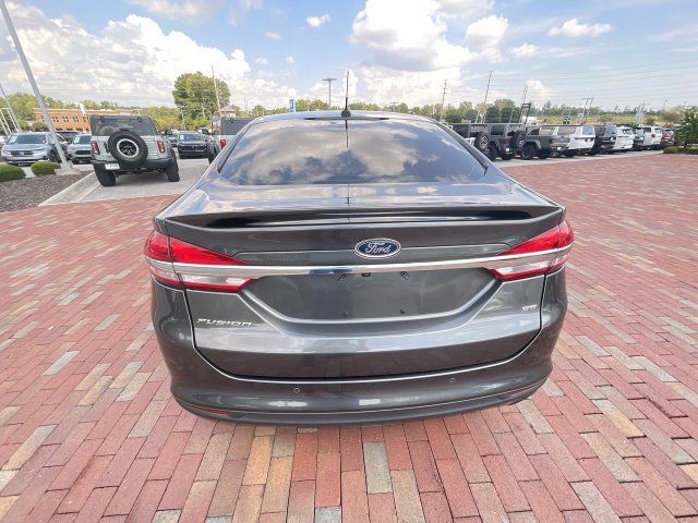 Used 2017 Ford Fusion SE w/ Equipment Group 201A FWD image 31