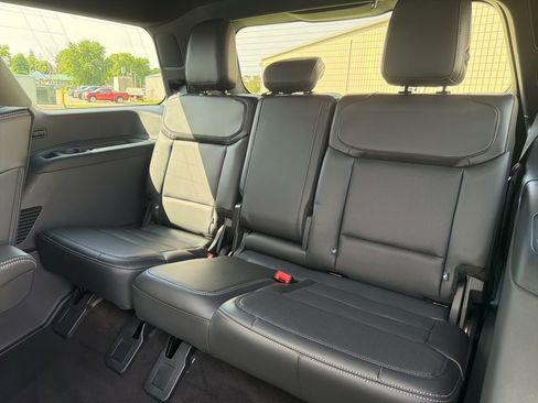 Certified 2025 Ford Expedition Platinum w/ Stealth Performance Package AWD/4WD image 15