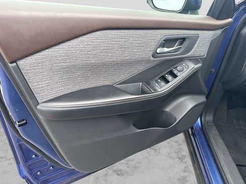 Used 2021 Nissan Rogue SV AWD/4WD image 16