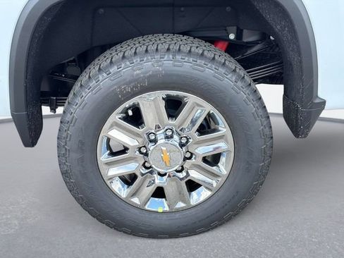 New 2026 Chevrolet Silverado 3500 High Country w/ High Country Premium Package AWD/4WD image 10