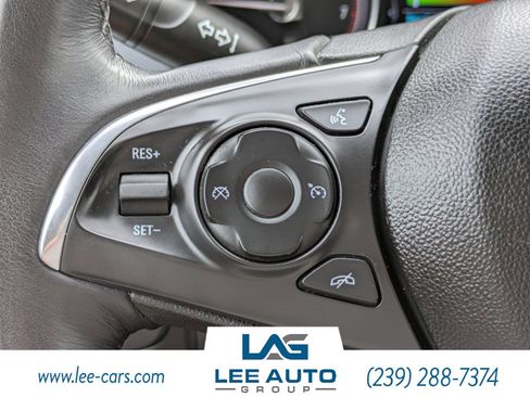 Used 2019 Buick Enclave Essence FWD image 20