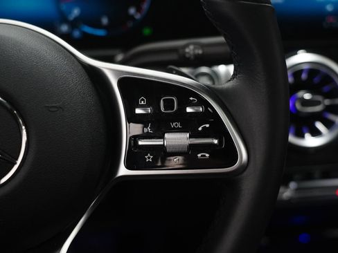 Certified 2023 Mercedes-Benz GLB 250 image 20