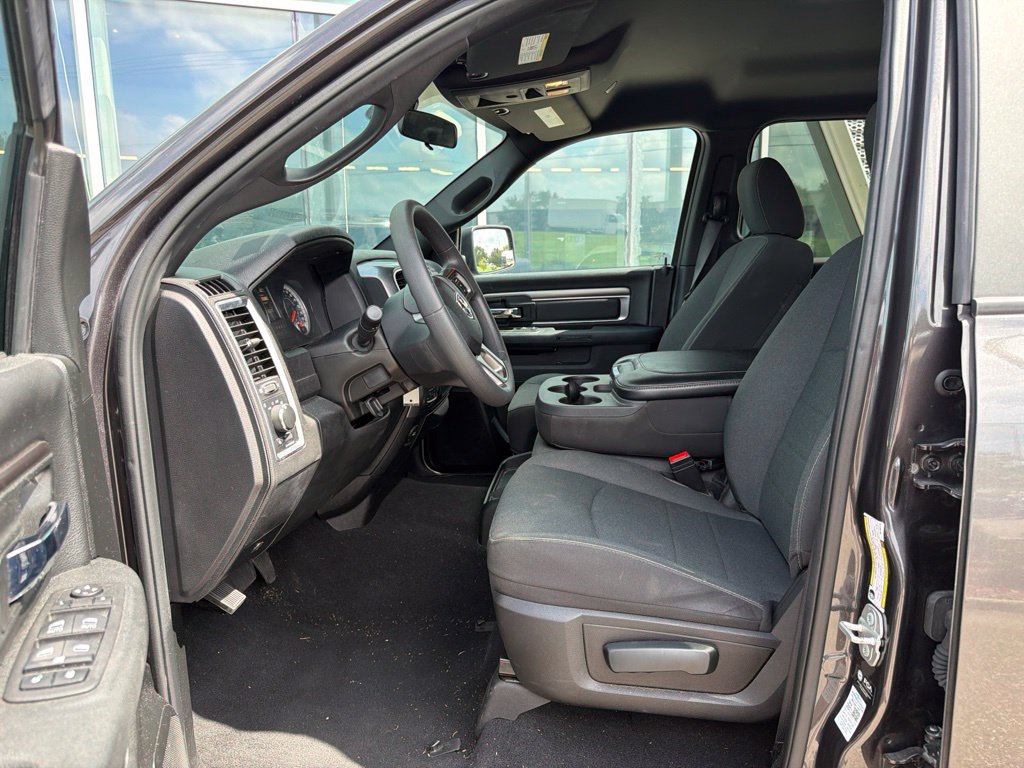 Used 2024 RAM 1500 Warlock AWD/4WD image 8
