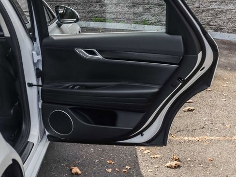Used 2025 Genesis G80 2.5T AWD/4WD image 17
