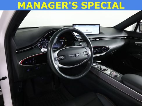 Used 2022 Genesis GV70 2.5T w/ Advanced Package AWD/4WD image 31