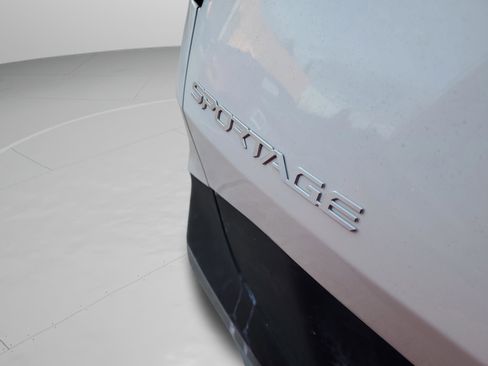 Certified 2025 Kia Sportage LX AWD/4WD image 31