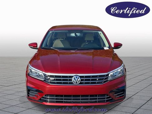 Used 2018 Volkswagen Passat 2.0T R-Line w/ R-Line Lighting Package FWD image 2