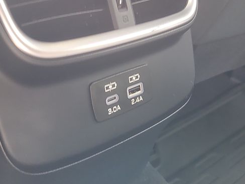 Certified 2025 Subaru Outback Premium AWD/4WD image 11