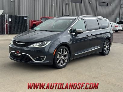 Used 2019 Chrysler Pacifica Limited