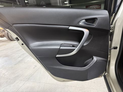 Used 2015 Buick Regal Premium image 17