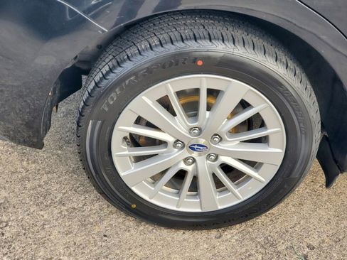 Used 2017 Subaru Impreza 2.0i Premium image 5