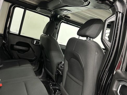 Used 2022 Jeep Wrangler Unlimited Willys image 38