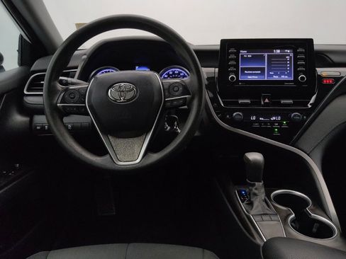 Used 2022 Toyota Camry LE image 22