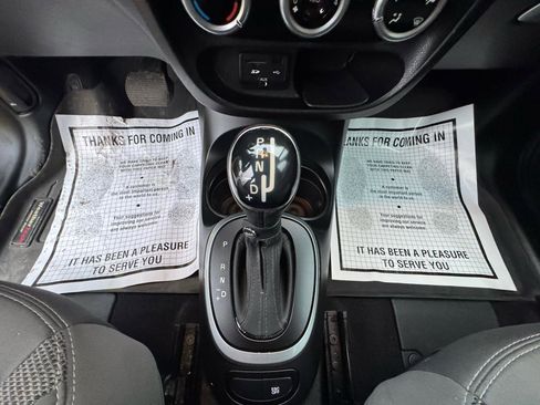 Used 2014 FIAT 500L Trekking image 17